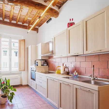 Michael's - Cozy In The Heart Of *